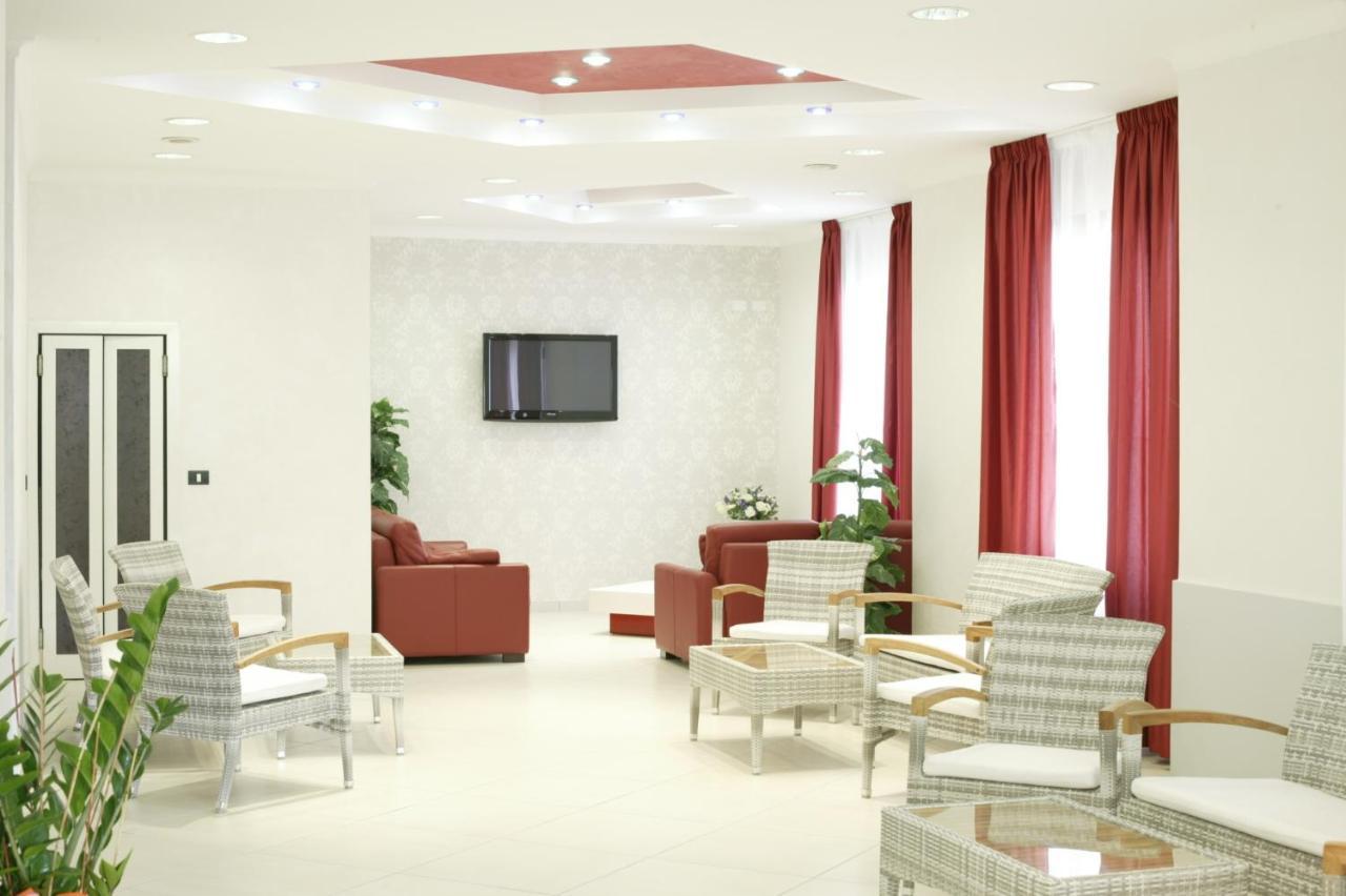 Hotel Le Lune 가테오 아 마레 외부 사진