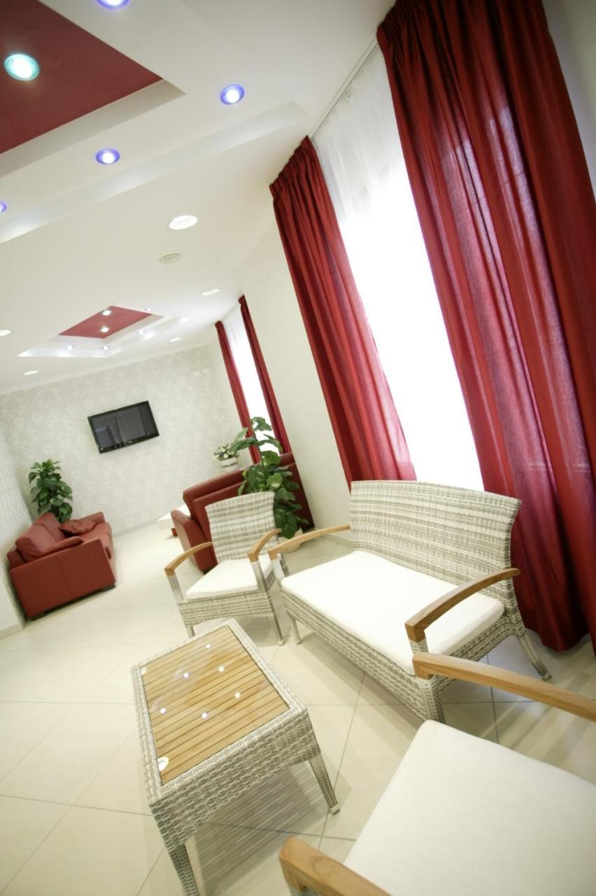 Hotel Le Lune 가테오 아 마레 외부 사진